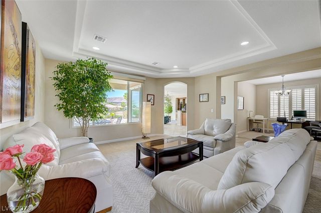 5222 Fiore Bella Boulevard, Las Vegas, NV 89135