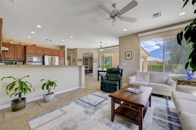 5222 Fiore Bella Boulevard, Las Vegas, NV 89135