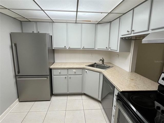 2700 COCONUT BAY LANE 2C, Sarasota, FL 34237