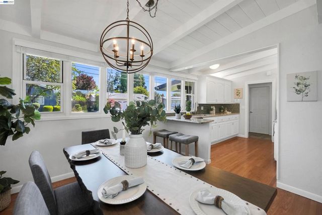 278 Saint Andrews St, Hayward, CA 94544