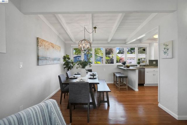 278 Saint Andrews St, Hayward, CA 94544