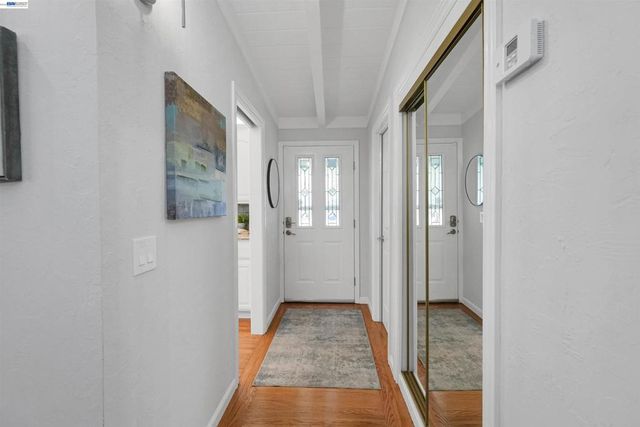 278 Saint Andrews St, Hayward, CA 94544