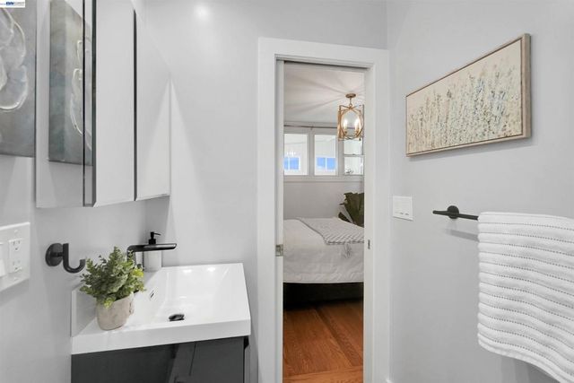 278 Saint Andrews St, Hayward, CA 94544