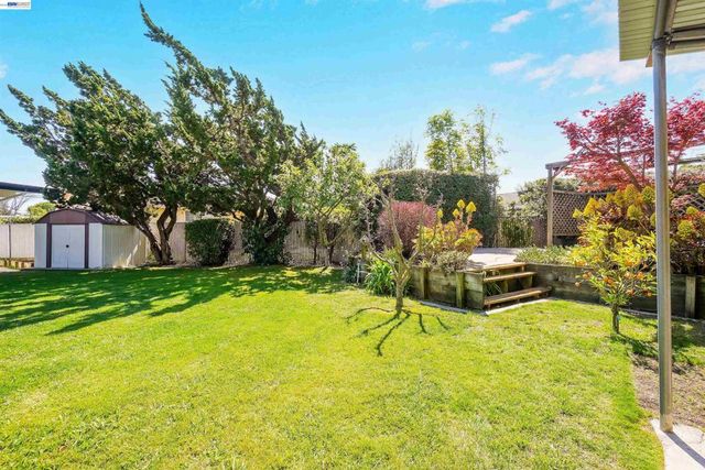 278 Saint Andrews St, Hayward, CA 94544