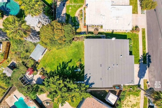 278 Saint Andrews St, Hayward, CA 94544