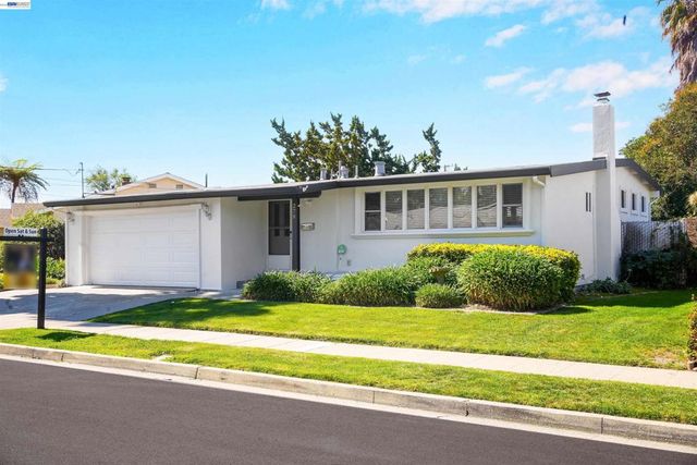 278 Saint Andrews St, Hayward, CA 94544