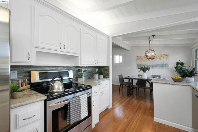 278 Saint Andrews St, Hayward, CA 94544