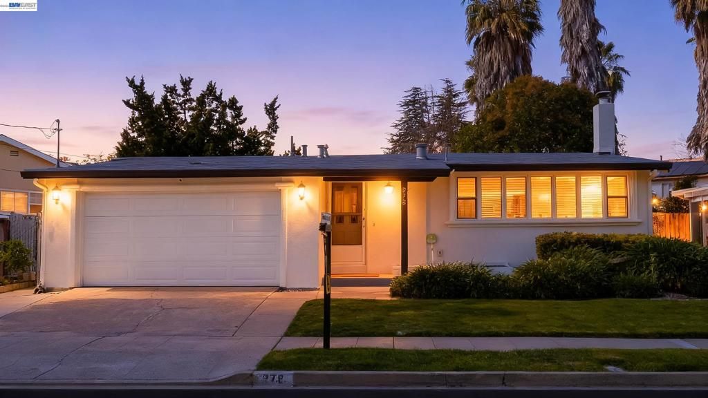 278 Saint Andrews St, Hayward, CA 94544