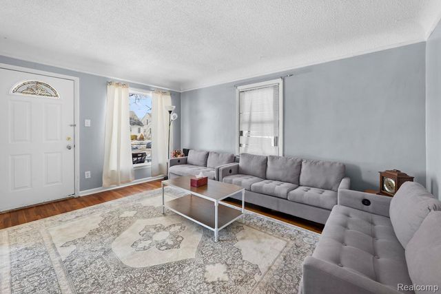 24411 Notre Dame Street, Dearborn, MI 48124