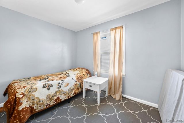 24411 Notre Dame Street, Dearborn, MI 48124