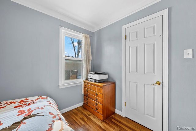 24411 Notre Dame Street, Dearborn, MI 48124