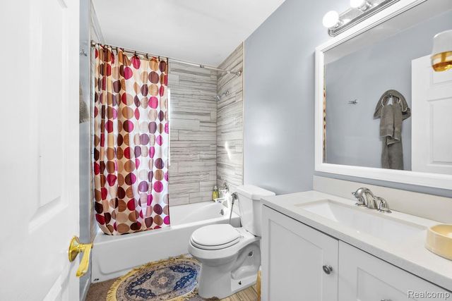 24411 Notre Dame Street, Dearborn, MI 48124