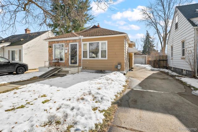 24411 Notre Dame Street, Dearborn, MI 48124