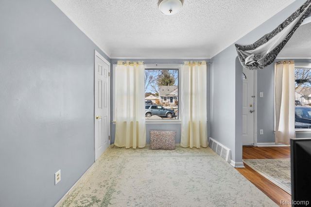 24411 Notre Dame Street, Dearborn, MI 48124