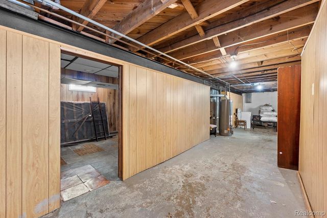 24411 Notre Dame Street, Dearborn, MI 48124