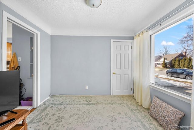 24411 Notre Dame Street, Dearborn, MI 48124