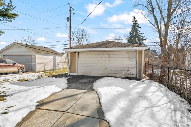 24411 Notre Dame Street, Dearborn, MI 48124