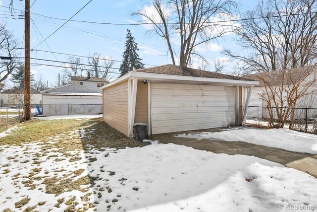 24411 Notre Dame Street, Dearborn, MI 48124