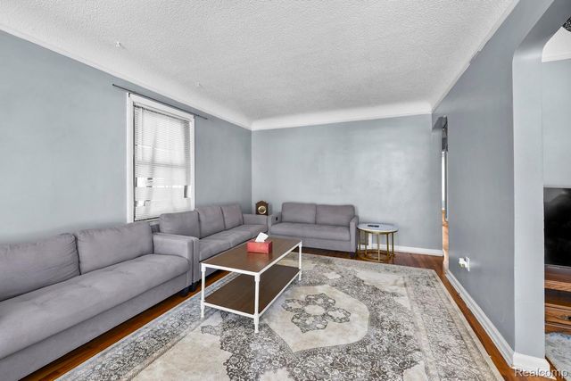 24411 Notre Dame Street, Dearborn, MI 48124