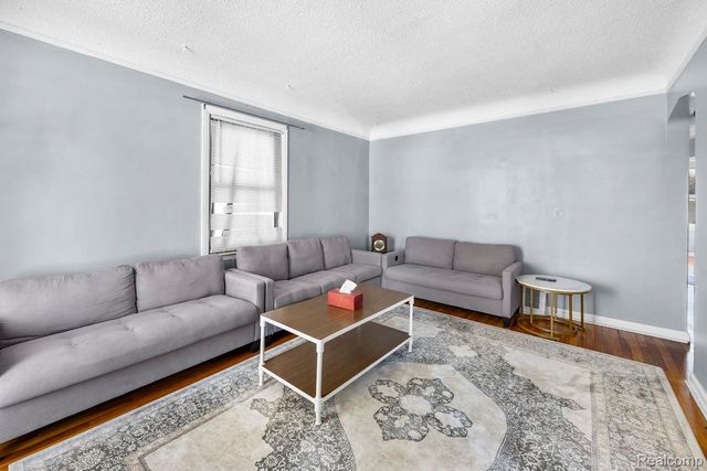 24411 Notre Dame Street, Dearborn, MI 48124