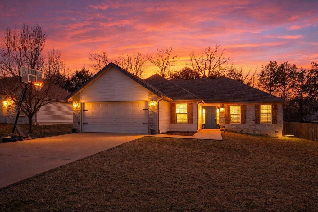 171 Waterloo Way, Branson, MO 65616