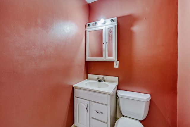 822 Colonial Drive B, Wheeling, IL 60090