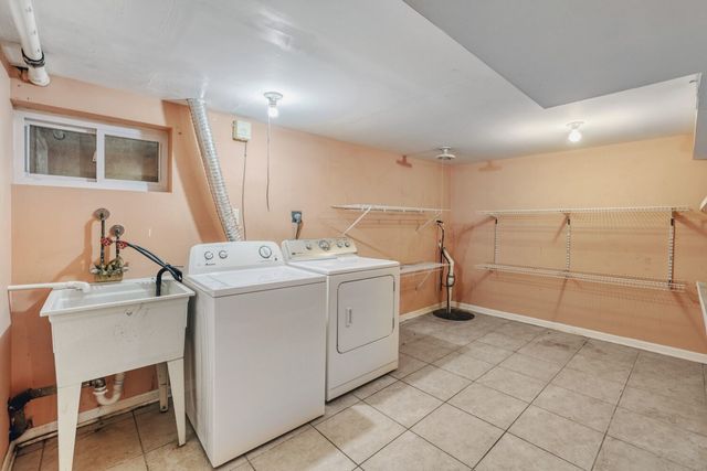 822 Colonial Drive B, Wheeling, IL 60090