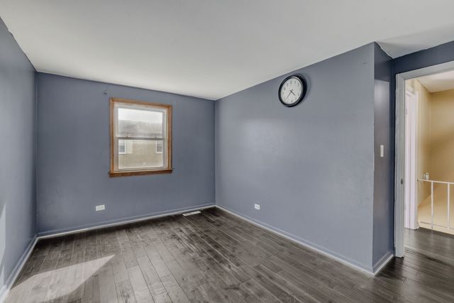 822 Colonial Drive B, Wheeling, IL 60090