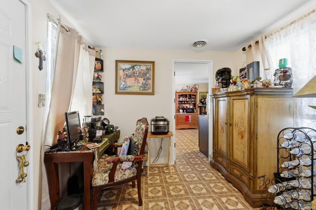 4317 Hessen Cassel Road, Fort Wayne, IN 46806