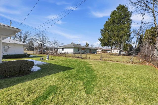 4317 Hessen Cassel Road, Fort Wayne, IN 46806