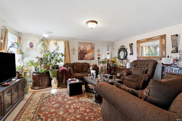 4317 Hessen Cassel Road, Fort Wayne, IN 46806