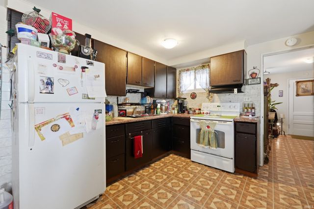 4317 Hessen Cassel Road, Fort Wayne, IN 46806