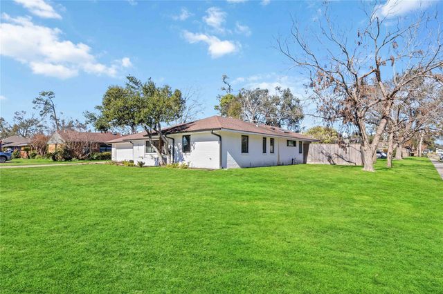 6306 Pineshade Lane, Houston, TX 77008