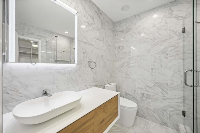 6306 Pineshade Lane, Houston, TX 77008