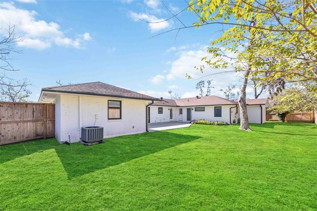 6306 Pineshade Lane, Houston, TX 77008