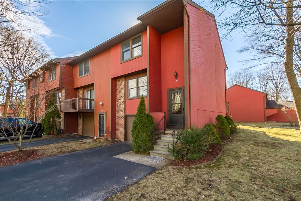 27 Garrison Drive, Perinton, NY 14450