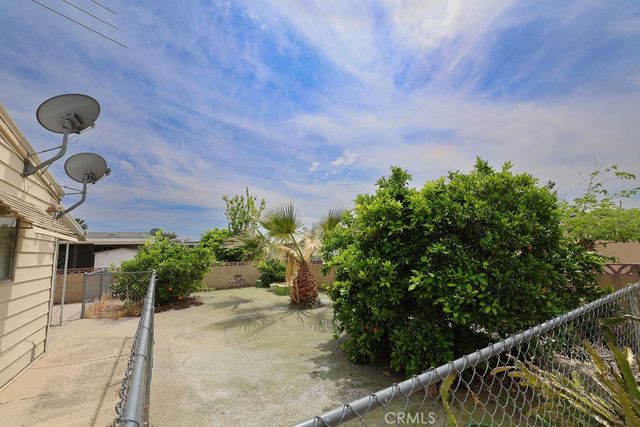 282 N La Paloma, San Jacinto, CA 92582