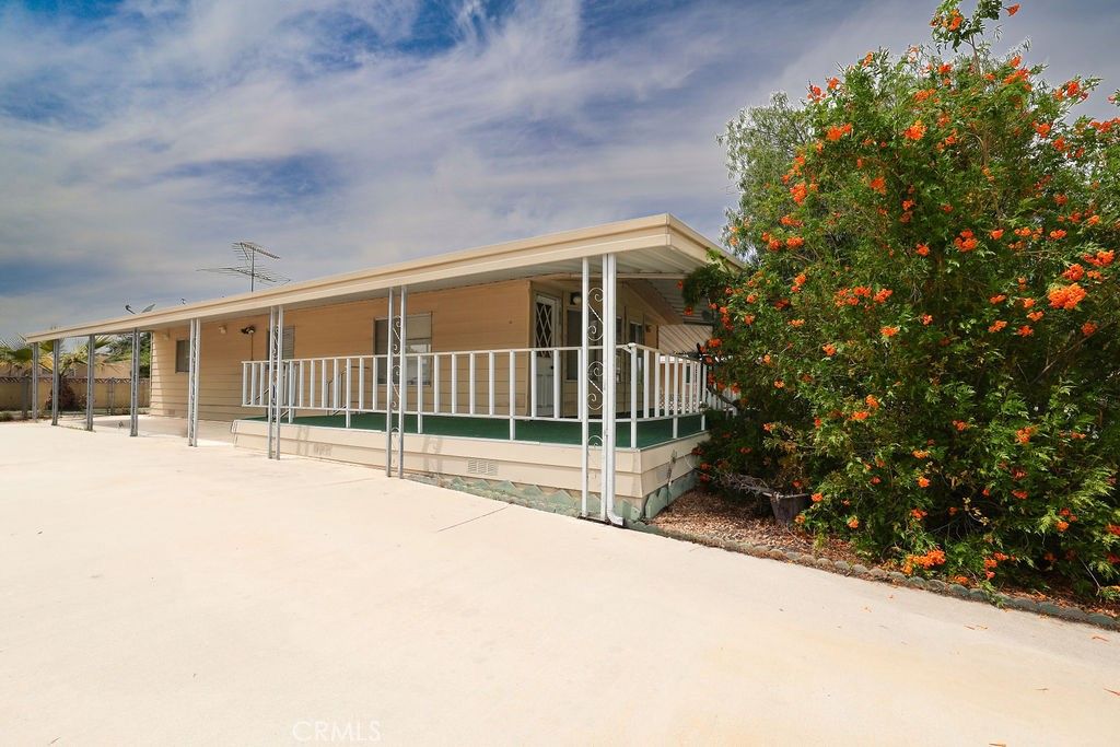 282 N La Paloma, San Jacinto, CA 92582