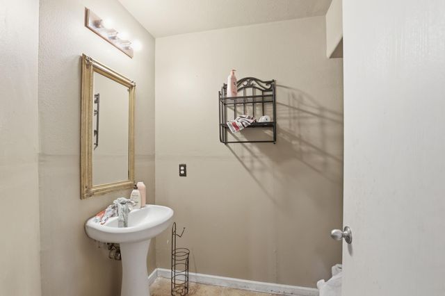 12531 Thistle Creek Court, Houston, TX 77044