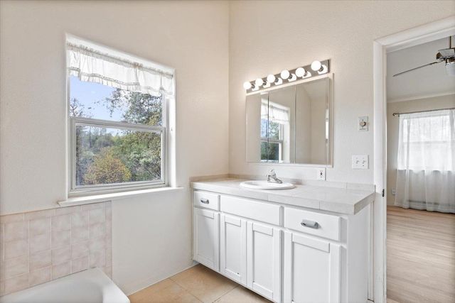 13375 Rue Montaigne, Oregon House, CA 95962