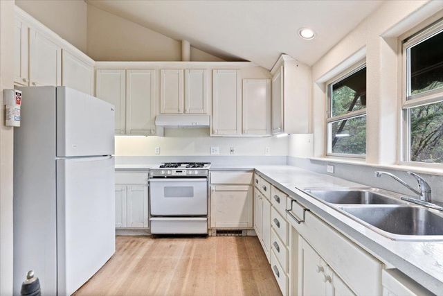 13375 Rue Montaigne, Oregon House, CA 95962