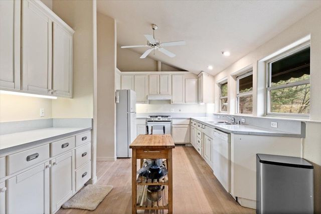 13375 Rue Montaigne, Oregon House, CA 95962