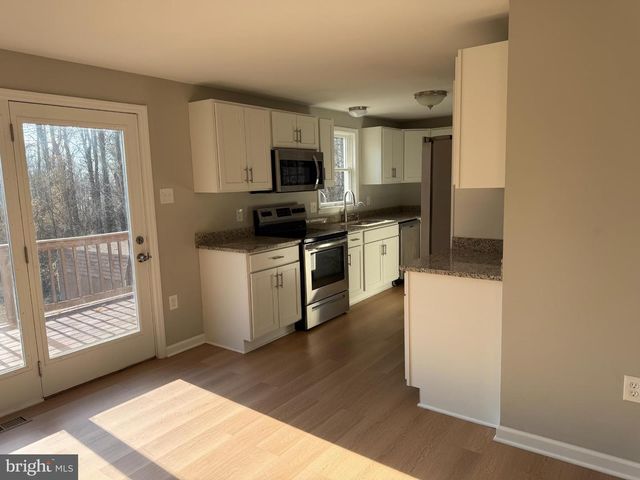 2900 BLOUNT DR, Bumpass, VA 23024