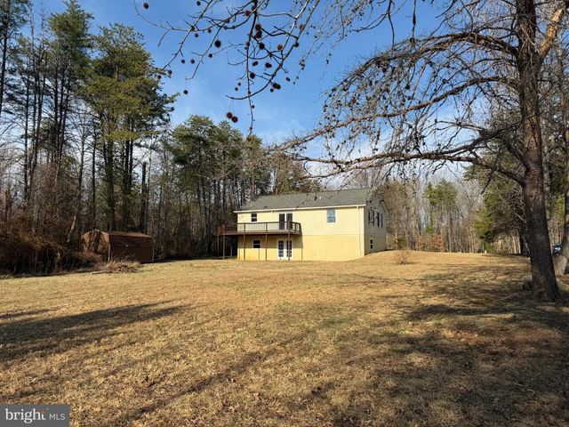 2900 BLOUNT DR, Bumpass, VA 23024