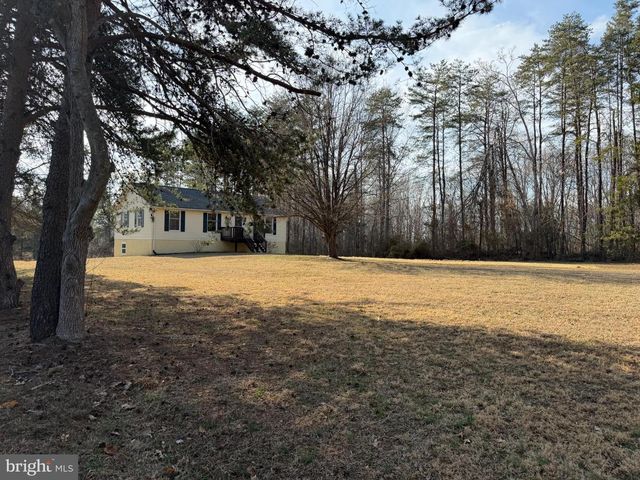 2900 BLOUNT DR, Bumpass, VA 23024