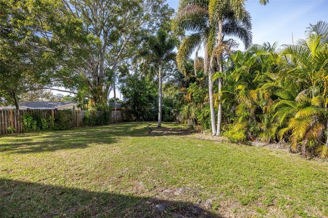 14265 85TH AVENUE, Seminole, FL 33776