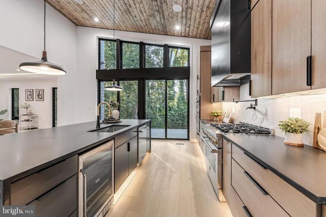 4916 RIDGEWOOD RD, Alexandria, VA 22312