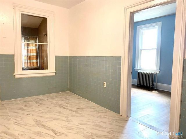206 Franklin Avenue 206, Hartford, CT 06114