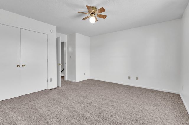 245 Stateline Rd, Oak Grove, KY 42262