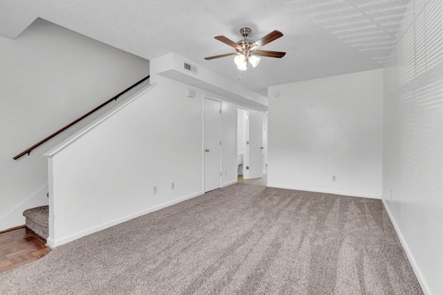 245 Stateline Rd, Oak Grove, KY 42262